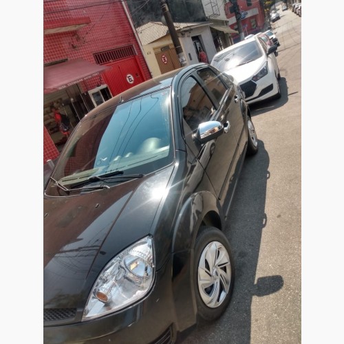 Ford Fiesta Sed. Personnalité 1.0 8V 4p