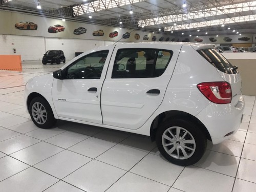 Renault SANDERO Auth. Plus Hi-Power 1.0 16V 5p