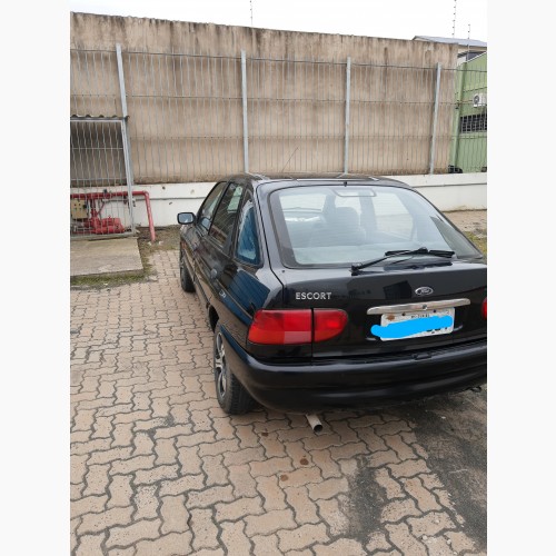 Ford Escort GL 1.6 MPI