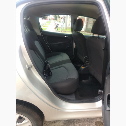 Peugeot 207 XR 1.4 Flex 8V 5p