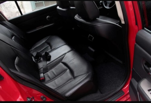 Foto do veículo Nissan TIIDA SL 1.8/1.8 Flex 16V  Mec. 2012/2011 ID: 84735