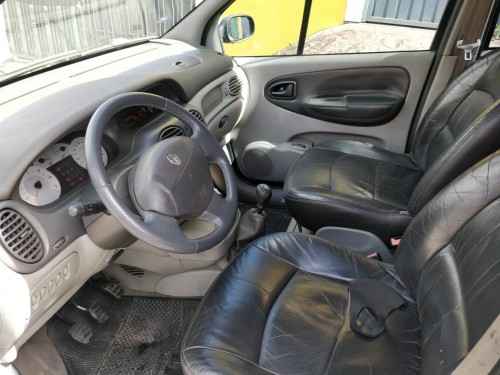 Renault Scénic Privilège Hi-Flex 1.6 16V