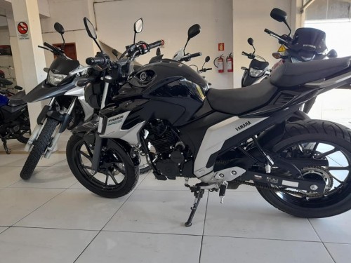 YAMAHA YS 250 FAZER/ FAZER L. EDITION /BLUEFLEX