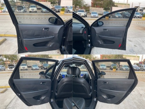 Hyundai i30cw 2.0 16V 145cv Aut. 5p