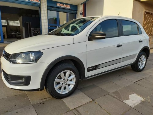 VW - VolksWagen Gol TRACK 1.0 Mi Total Flex 8V 4p