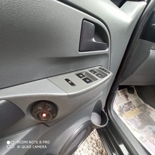 Renault Clio Authentique Hi-Flex 1.0 16V 5p