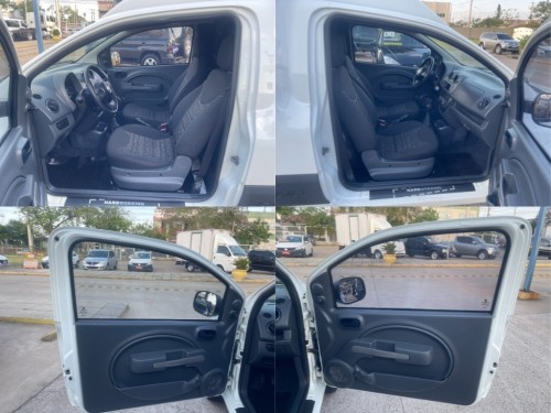 Fiat Fiorino Furgão Work. HARD 1.4 Flex 8V 2p