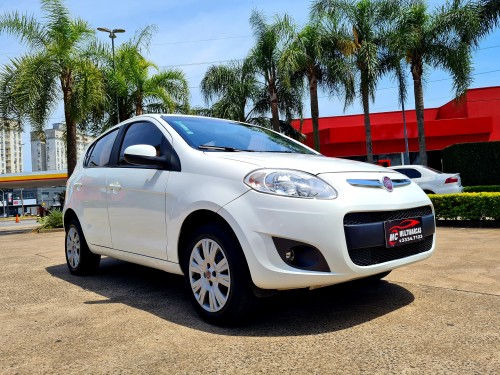 Fiat Palio ESSENCE 1.6 Flex 16V 5p