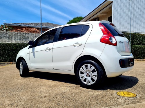 Fiat Palio ESSENCE 1.6 Flex 16V 5p