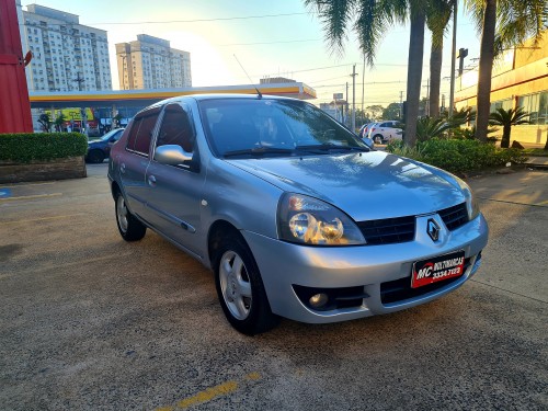 Renault Clio Sed. Privilège Hi-Flex 1.6 16V 4p