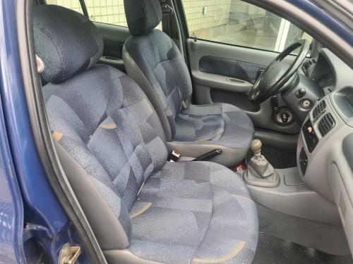 Foto do veículo Renault Clio RN/ Expression 1.0 5p 2002/2001 ID: 86815