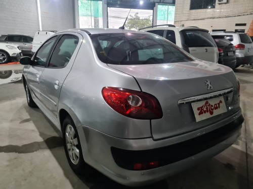Peugeot 207 Sedan Passion XR 1.4 Flex 8V 4p