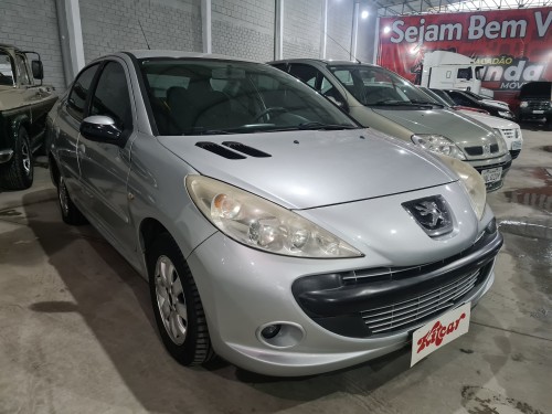 Peugeot 207 Sedan Passion XR 1.4 Flex 8V 4p