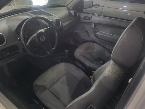 VW - VolksWagen Gol City (Trend) 1.0 Mi Total Flex 8V 2p