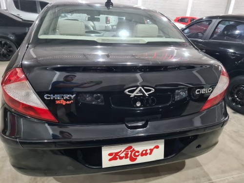CHERY CIELO Sedan 1.6 16V 119cv  4p