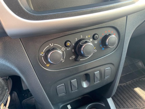 Renault SANDERO Authentique Flex 1.0 12V 5p