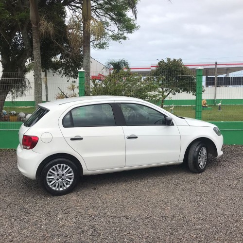 VW - VolksWagen Gol (novo) 1.0 Mi Total Flex 8V 4p