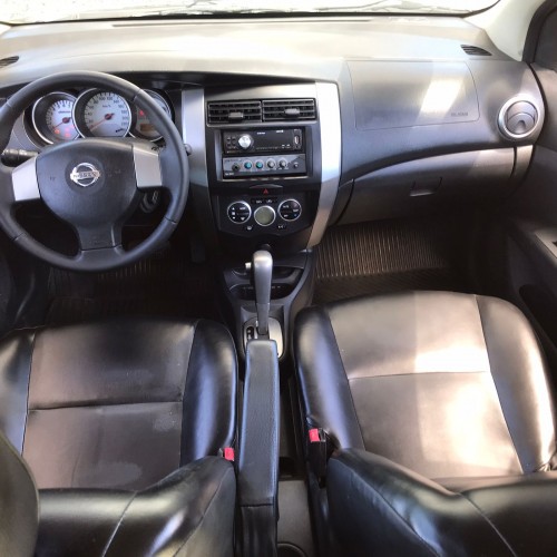 Nissan LIVINA SL 1.8 16V Flex Fuel Aut.