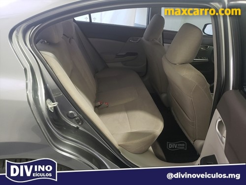 Honda Civic Sedan LXS 1.8/1.8 Flex 16V Aut. 4p