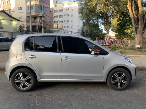VW - VolksWagen up! move 1.0 TSI Total Flex 12V 5p