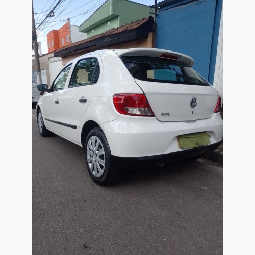 VW - VolksWagen Gol (novo) 1.0 Mi Total Flex 8V 4p