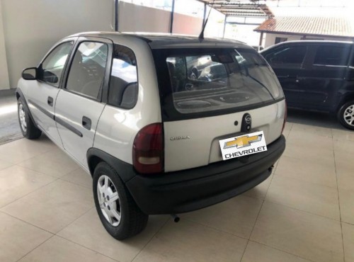 GM - Chevrolet Corsa GLS 1.6 MPFI 5p