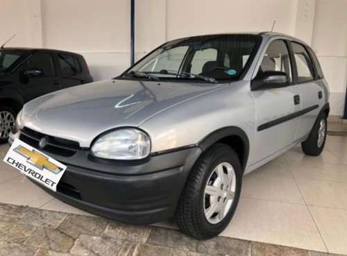 GM - Chevrolet Corsa GLS 1.6 MPFI 5p