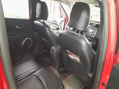 Foto do veículo Jeep Renegade Longitude 1.8 4x2 Flex 16V Aut. 2016/2015 ID: 88002