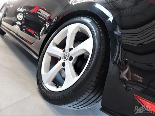 VW - VolksWagen Golf GTi 2.0