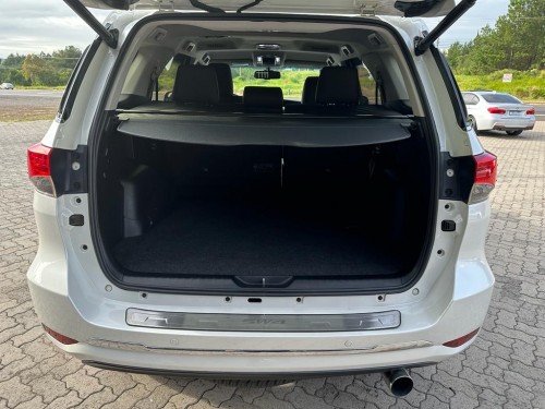 Toyota Hilux SW4 SRX 4x4 2.8 TDI 16V Dies. Aut.