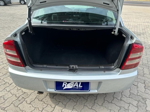 GM - Chevrolet Astra Sed. Advant. 2.0 8V MPFI FlexP. 4p