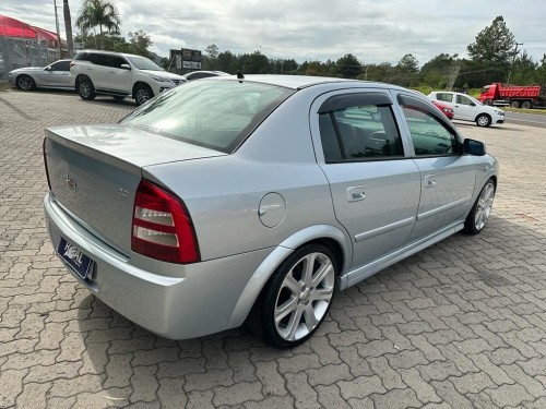 GM - Chevrolet Astra Sed. Advant. 2.0 8V MPFI FlexP. 4p