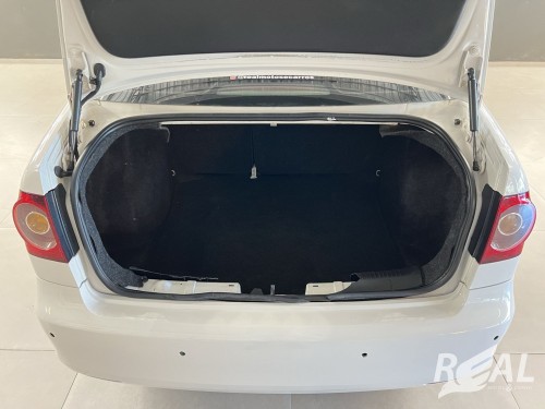 VW - VolksWagen Polo Sed./Sed. COMF. 2.0/2.0 Flex 8V 4p