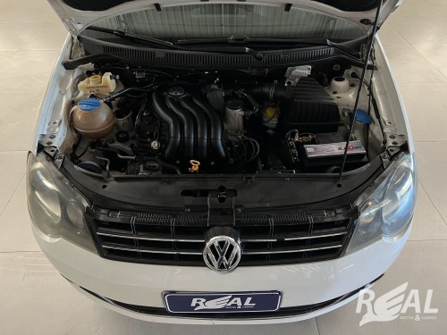 VW - VolksWagen Polo Sed./Sed. COMF. 2.0/2.0 Flex 8V 4p