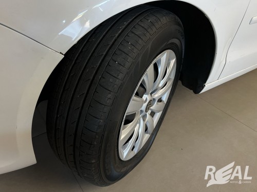 VW - VolksWagen Polo Sed./Sed. COMF. 2.0/2.0 Flex 8V 4p