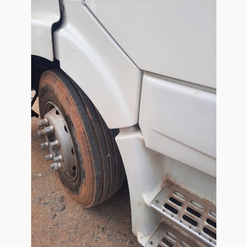 VOLVO NH-12 380 4x2 2p (diesel)