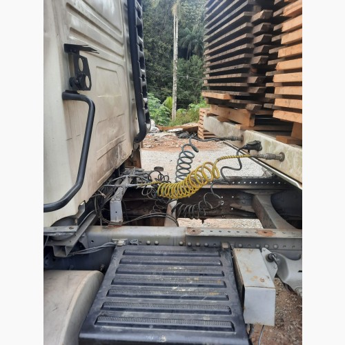 VOLVO NH-12 380 4x2 2p (diesel)