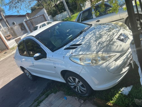 Peugeot 207 Sedan Passion XR 1.4 Flex 8V 4p
