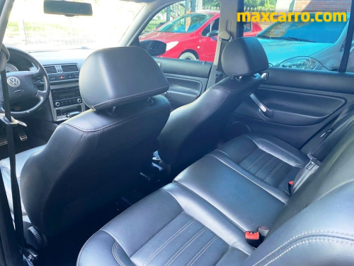 VW - VolksWagen Golf Sportline 2.0 Mi Total F. 8V Tip.