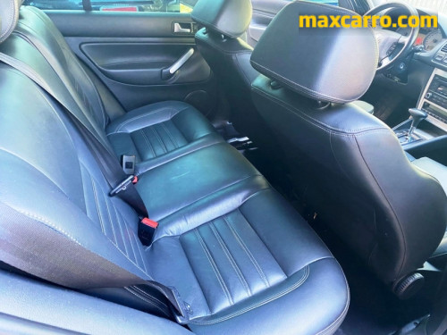 VW - VolksWagen Golf Sportline 2.0 Mi Total F. 8V Tip.