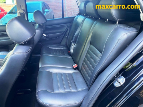 VW - VolksWagen Golf Sportline 2.0 Mi Total F. 8V Tip.