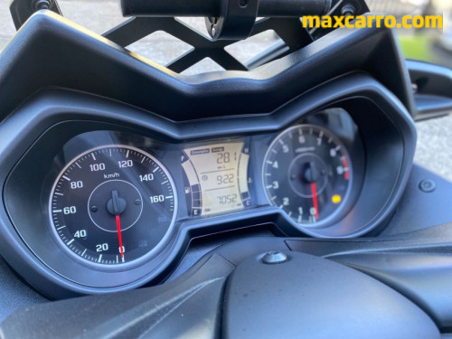 YAMAHA XMAX 250 ABS