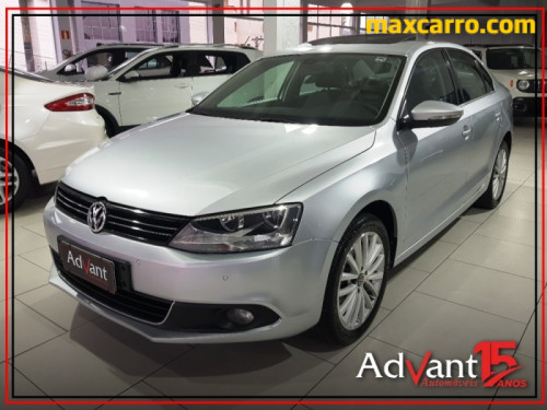 Foto do veículo VW - VolksWagen JETTA Highline 2.0 TSI 16V 4p Tiptronic 2013/2012 ID: 89625