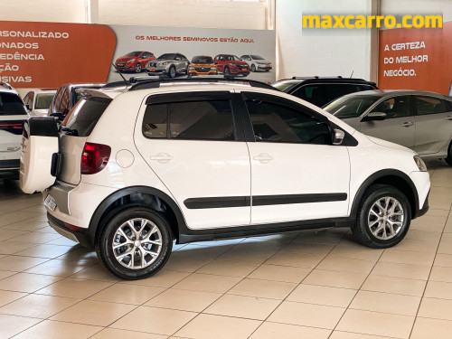 VW - VolksWagen CROSSFOX 1.6 Mi Total Flex 8V 5p