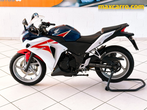 HONDA CBR 250R
