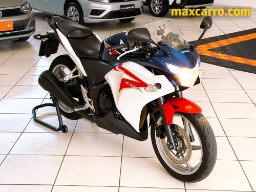 HONDA CBR 250R