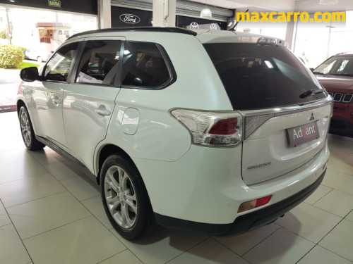 Foto do veículo Mitsubishi OUTLANDER 2.0 16V 160cv Aut. 2015/2014 ID: 89676