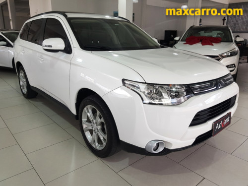 Foto do veículo Mitsubishi OUTLANDER 2.0 16V 160cv Aut. 2015/2014 ID: 89676