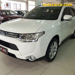 Mitsubishi OUTLANDER 2.0 16V 160cv Aut. Mitsubishi OUTLANDER 2.0 16V 160cv Aut. 2015/2014
