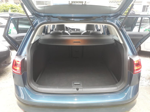 Foto do veículo VW - VOLKSWAGEN Golf Variant Highline 1.4 TSI Aut. 2015/2015 ID: 89711